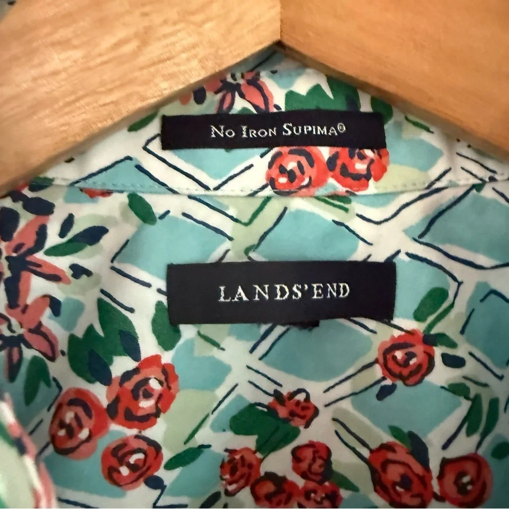 ❇️Lands' End Women's Aqua and Red Floral Button Down Shirt 2 for $22❇️ - Picture 2 of 5